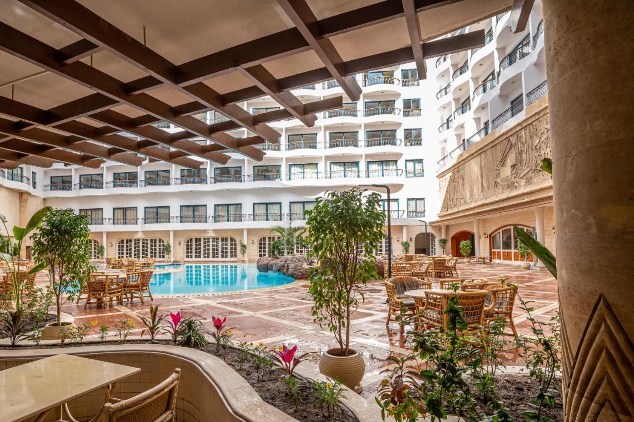 Azal Pyramids G-hotel